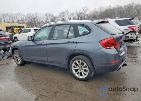 2013 BMW X1 xDrive28I из США, поврежденный, VIN WBAVL1C52DVR89192